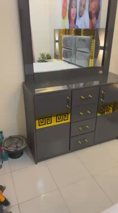 Chambre a Coucher Gris